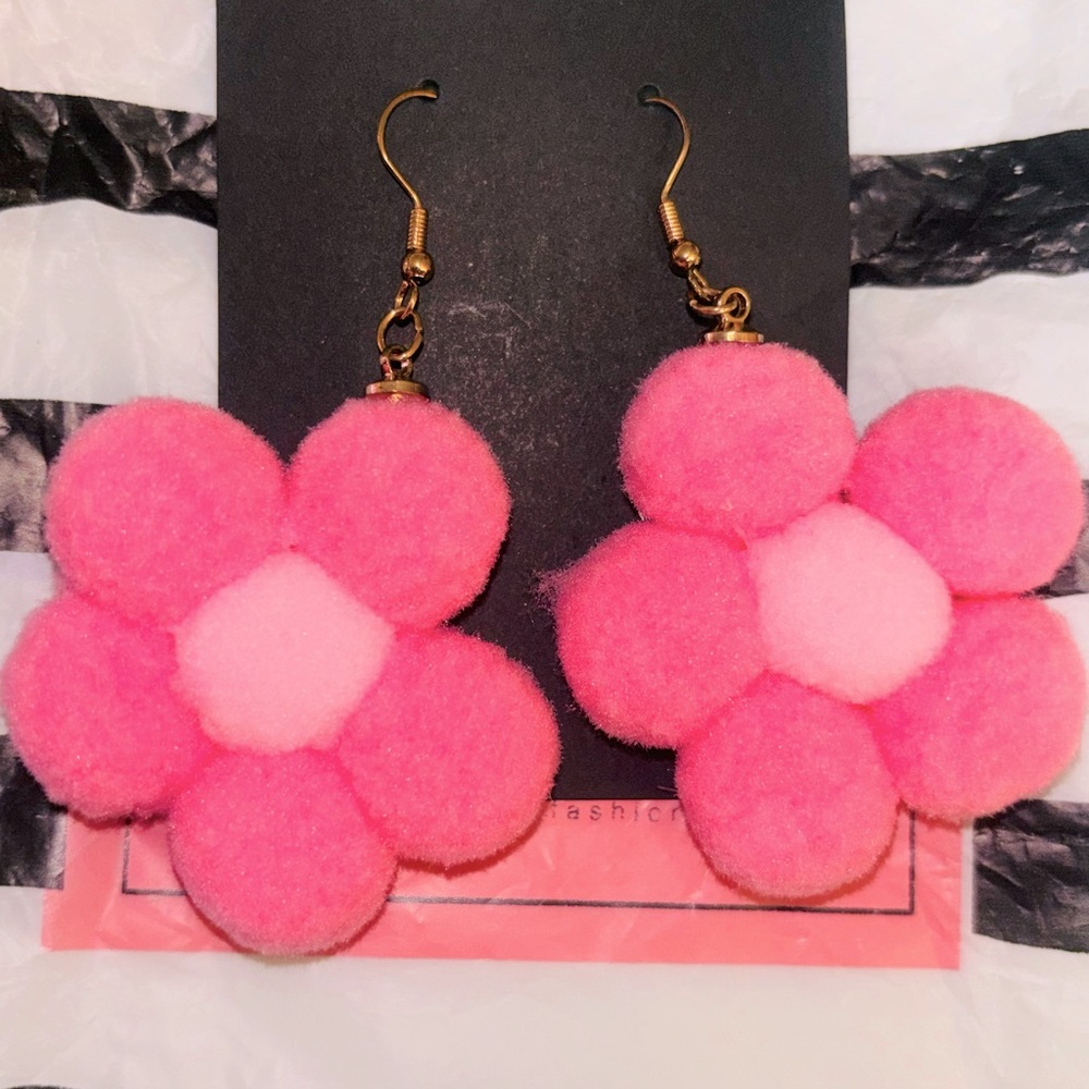 Flower earrings.